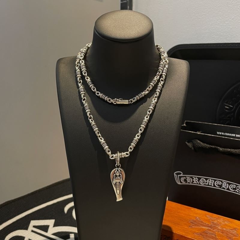 Ch*0me He**ts necklaces